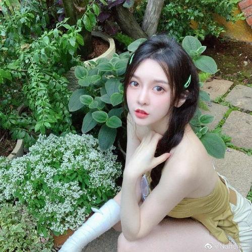 网红美女的,颜值与才华并存的时尚偶像